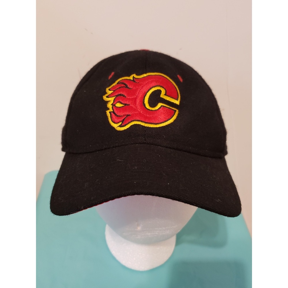 Vtg Calgary Flames Zephyr Graf-X Hat Fitted Size 7 1/8 NHL Hockey Cap Black Wool